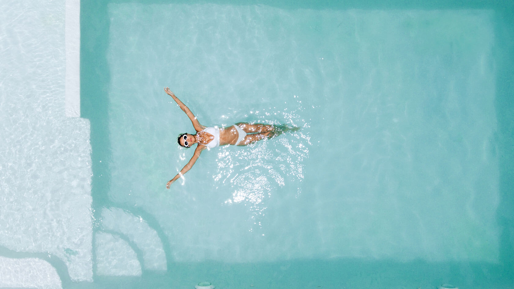 Swimpool Europa - Una piscina in cui il tempo è sospeso.